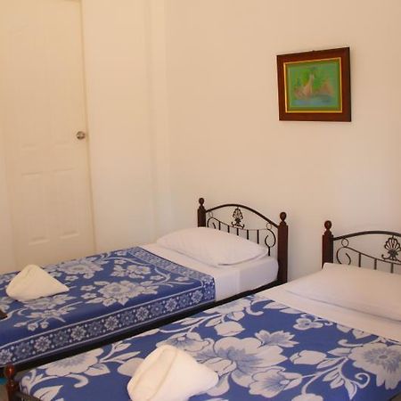 Dona Jovita Garden Resort Calamba  Buitenkant foto